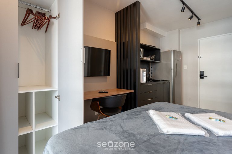 Estudio moderno con piscina en São Paulo YOU1203