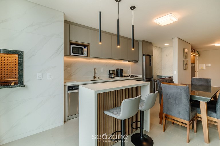 Apto 2Q com vista p/ o mar prox. da praia RTS0903