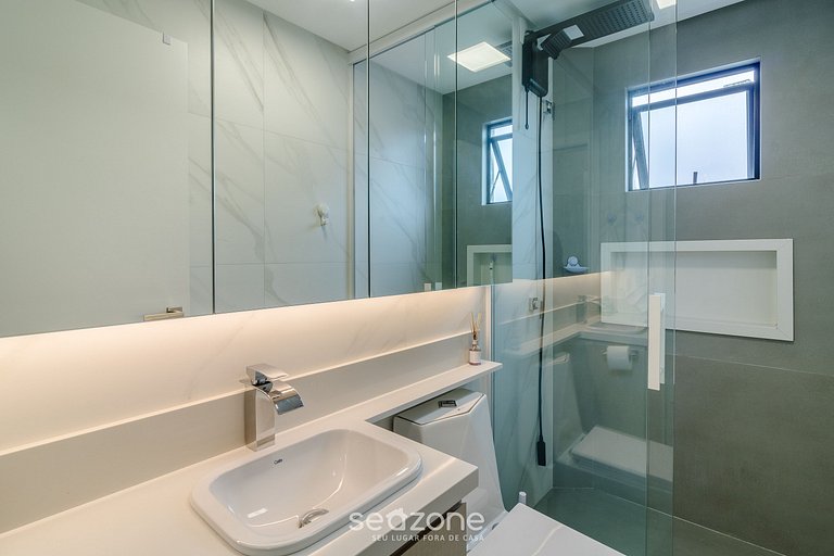 Apto 2Q com vista p/ o mar prox. da praia RTS0903