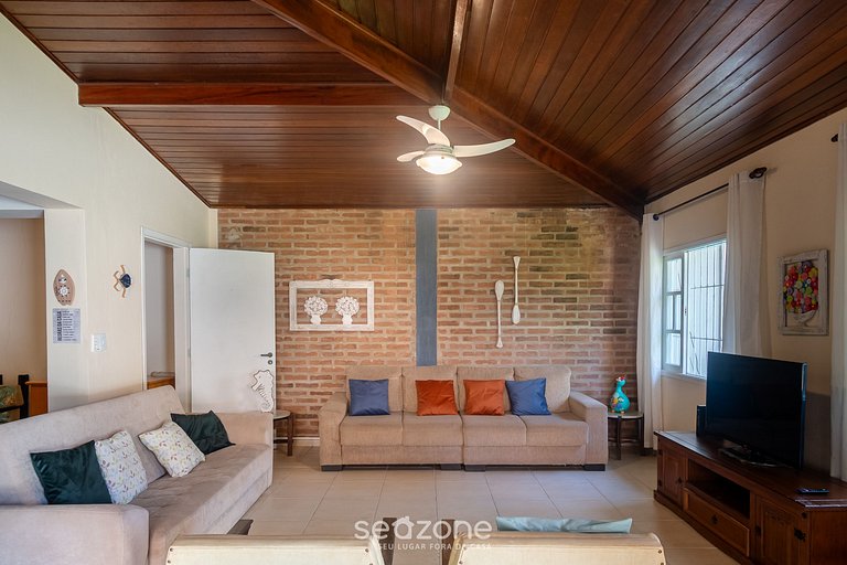 Casa c/ Churrasq. 350m da Praia RUL0035