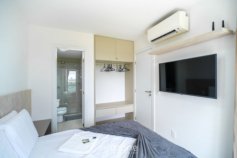 Apto beira-mar c/ varanda em Ondina - BCA1804