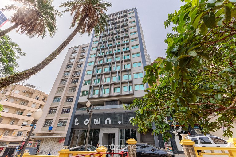 Studio em Cond. c/ Piscina no Centro Hist TCO0309