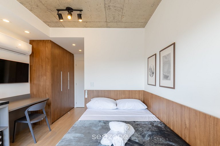 Studio c/ varanda e vista panorâmica - EBI0603