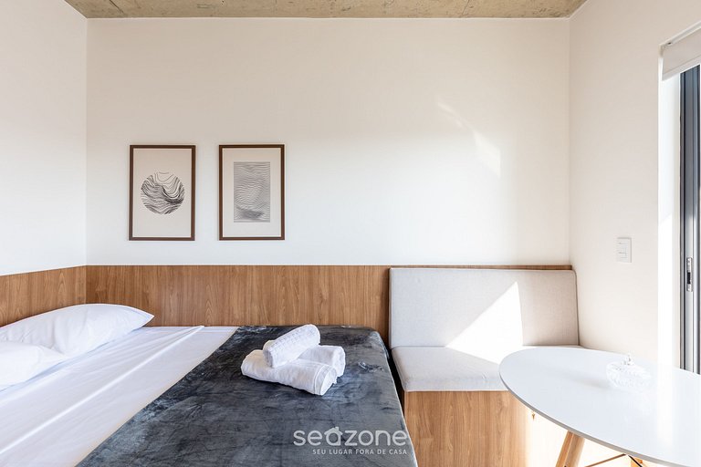 Studio c/ varanda e vista panorâmica - EBI0603