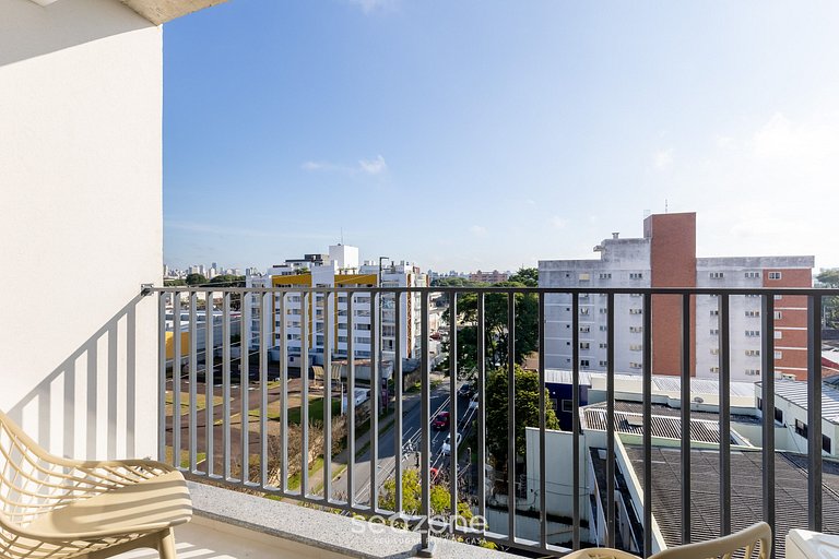 Moderno em Cond. c/ academia a 350m da PUC EBI0603