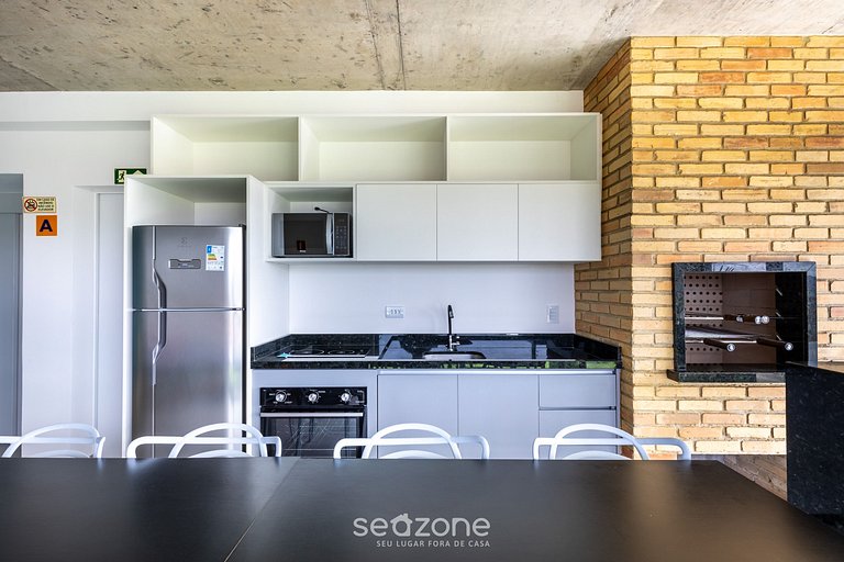 Studio moderno con balcón en Curitiba - EBI0304