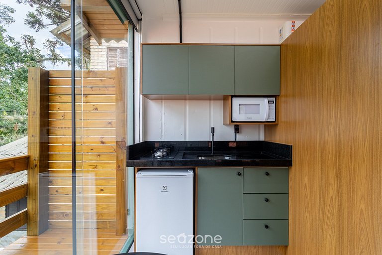 Studio Completo em Floripa, 600m da Lagoa JAS0004