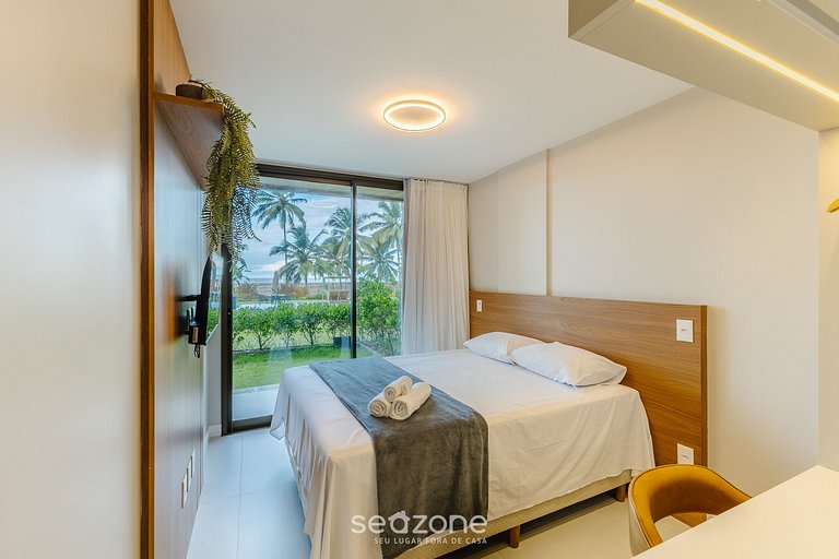 Ap en cond. con piscina y vista al mar PET0008