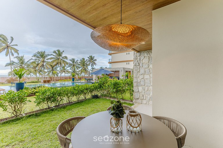 Apt em cond. c/ piscina e vista para o mar PET0008