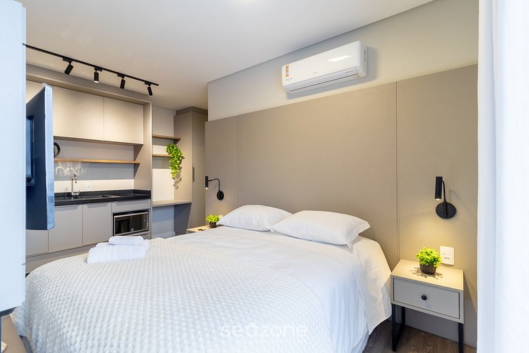 Estudio c/ balcón y vista urbana – CZZ0505