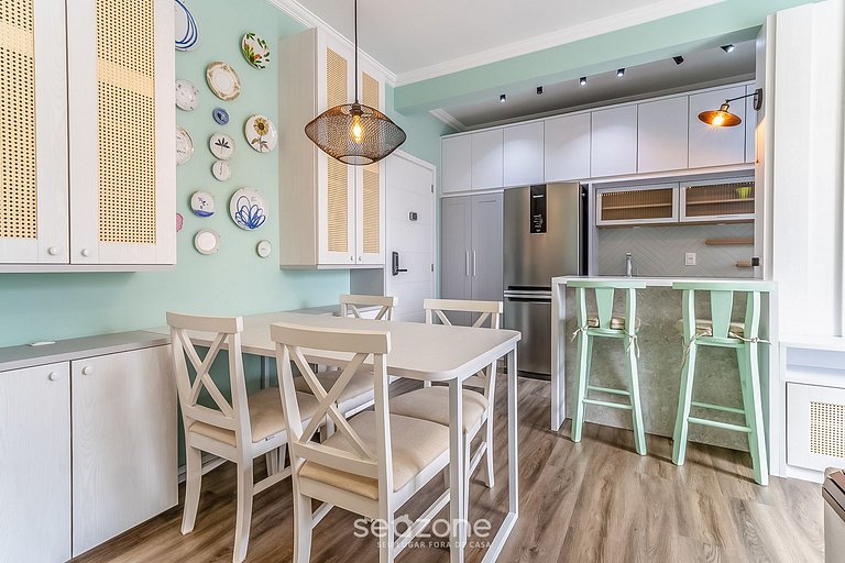 Apto c/ varanda gourmet a 800m da praia CBE0201