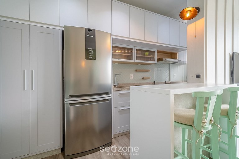 Apto c/ varanda gourmet a 800m da praia CBE0201