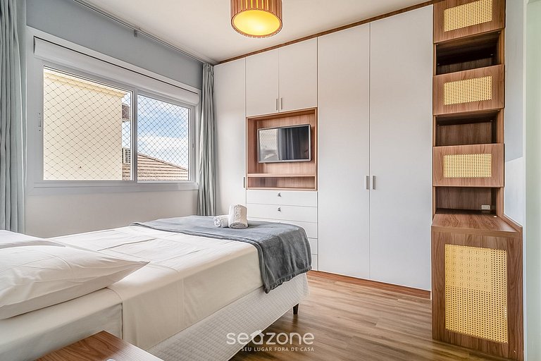 Apto c/ varanda gourmet a 800m da praia CBE0201