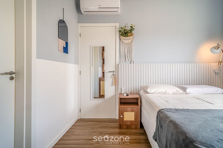 Apto c/ varanda gourmet a 800m da praia CBE0201