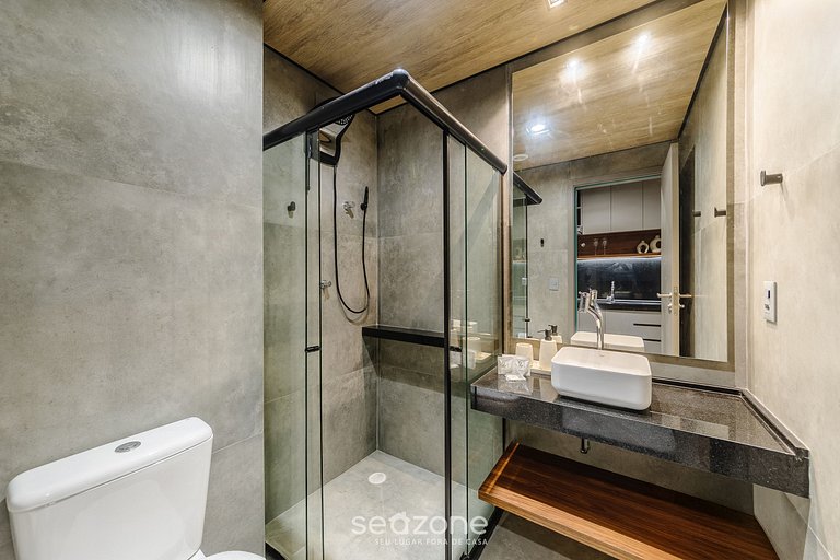 Estudio moderno con balcón a pasos del mar NWT1214