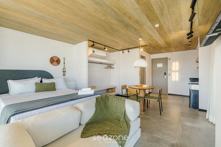 Estudio con Balcón y Vista Lateral al Mar NWT1218