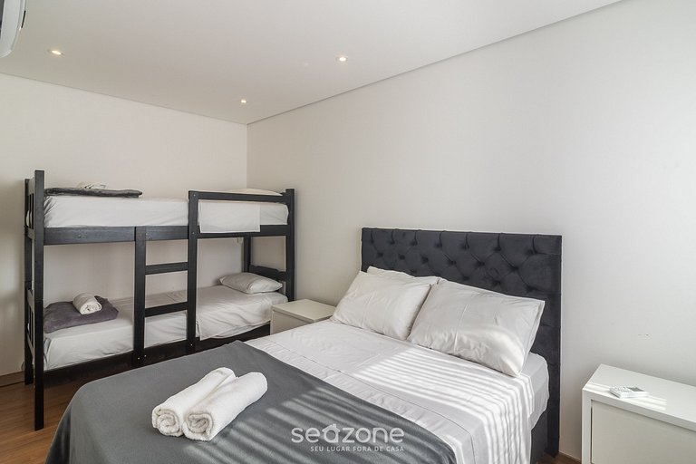 Apto com vista para a praia em Itajuba VAC5604