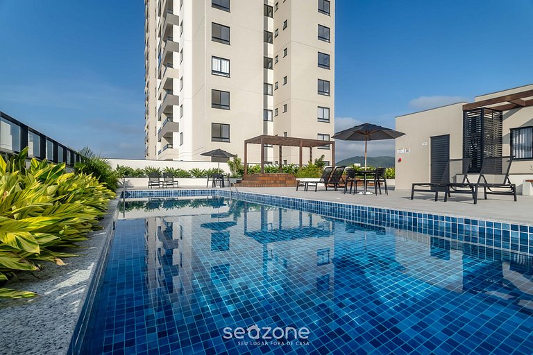 Apto. en Cond. c/ piscina y vista al mar SKL1002