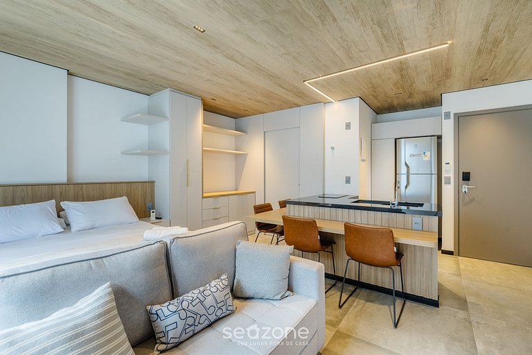 Hermoso estudio con vista lateral al mar NWT1307