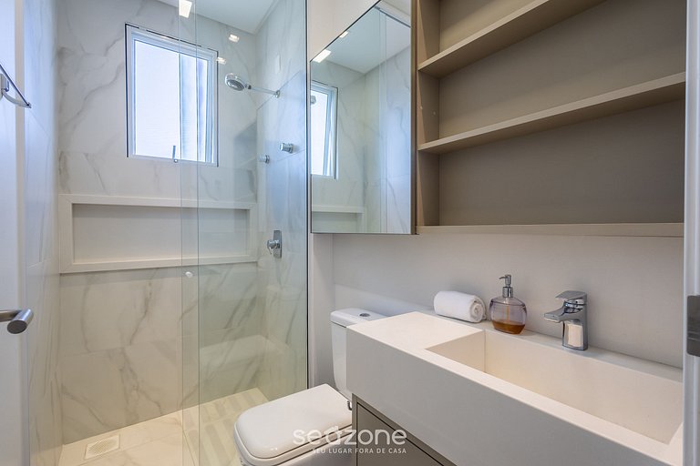 Apto c/ churrasqueira gourmet e vista mar EHI0802