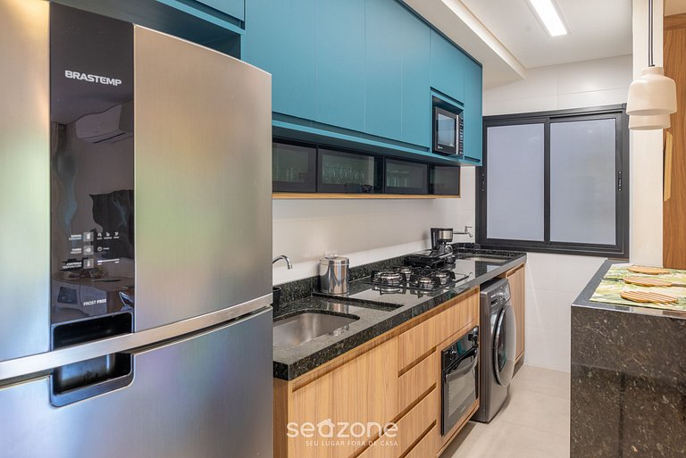 Apto c/ varanda gourmet a passos do Mar HRE0025