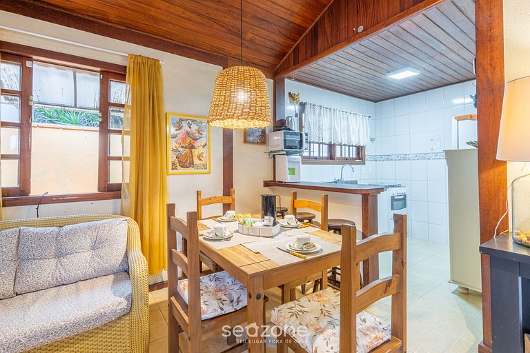 Casa encantadora c/ parrilla junto al mar MON0099