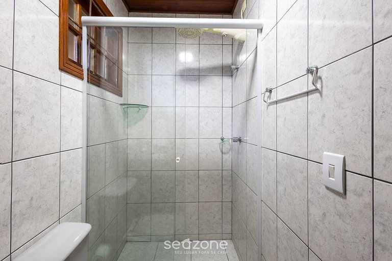 Casa encantadora c/ parrilla junto al mar MON0099