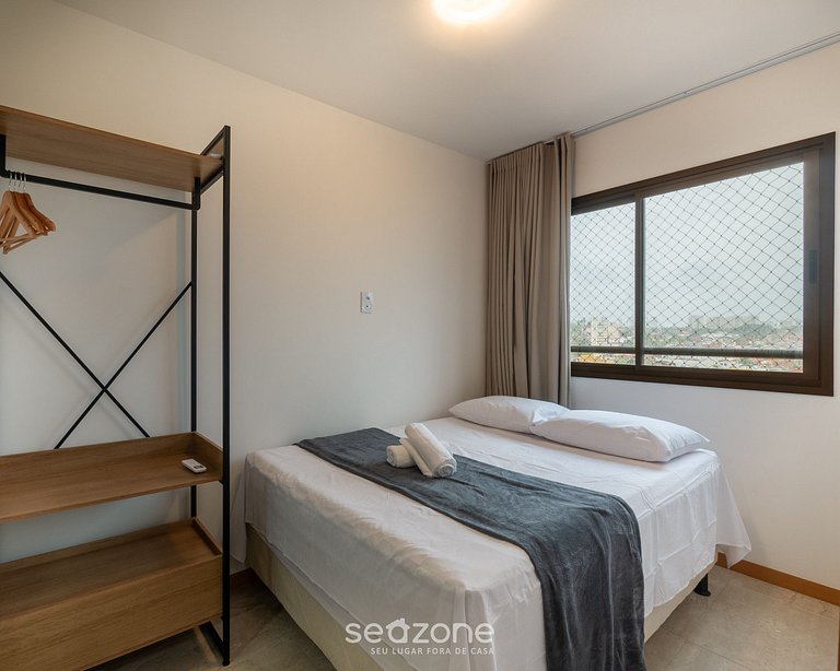 Apto c/ varanda e vista a 300m da Praia SOA0912