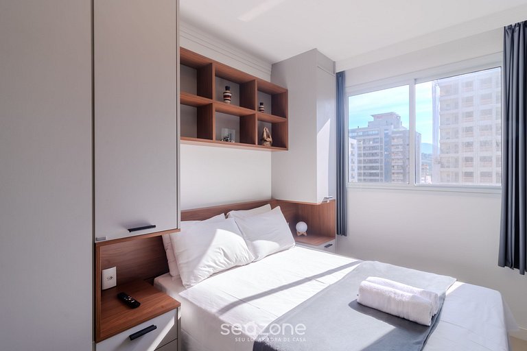 Apto c/ varanda e churrasq. proximo ao Mar GRI1305