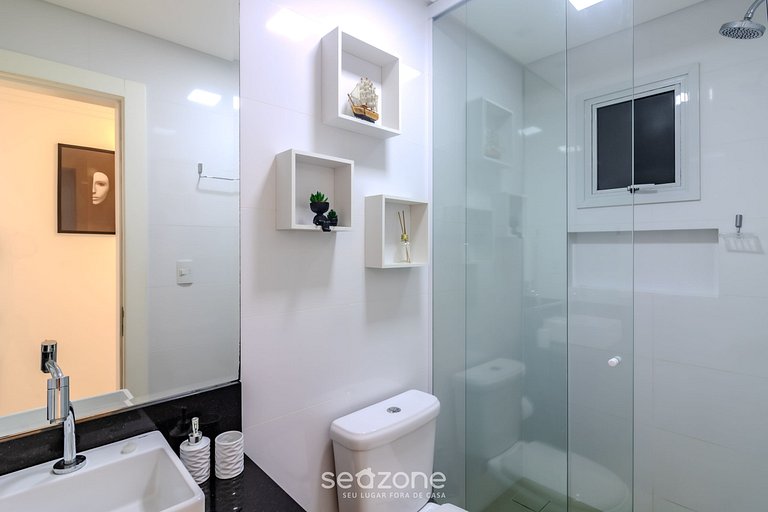 Apto c/ varanda e churrasq. proximo ao Mar GRI1305