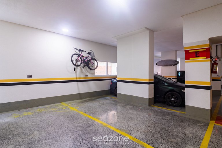 Apto c/ varanda e churrasq. proximo ao Mar GRI1305