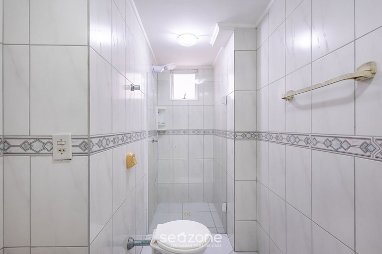 Apto c/ varanda a passos da Praia - OBS0201