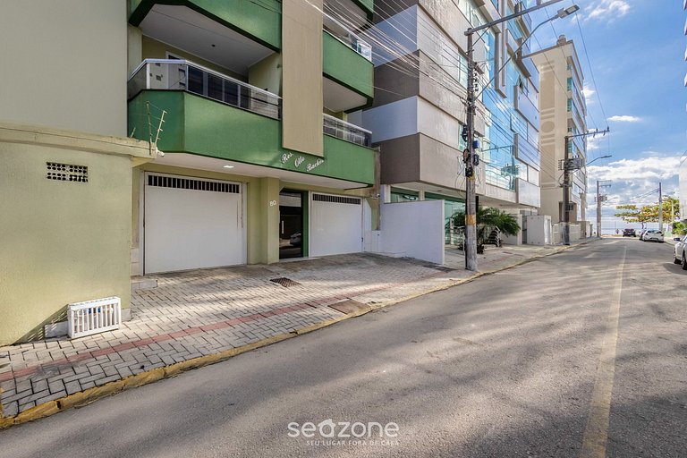 Apto c/ Varanda e Churrasq. a 78m do Mar OBS0101