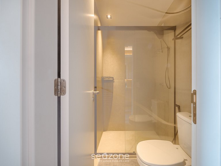 Estudio en Cond. con piscina LIV1104