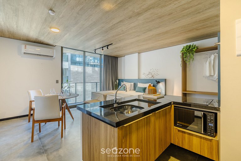 Estúdio c/ Varanda e Vista Lateral Mar | NWT0705