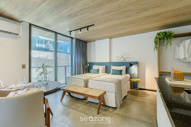 Estúdio c/ Varanda e Vista Lateral Mar | NWT0705