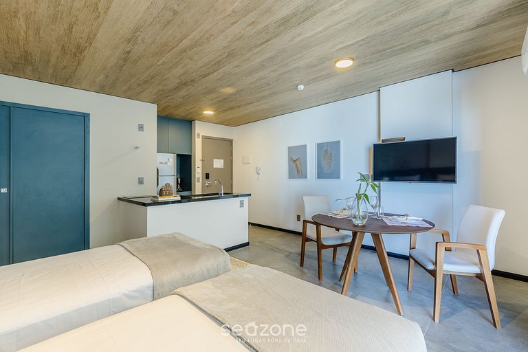 Conforto c/ Varanda e Vista Lateral Mar | NWT0705