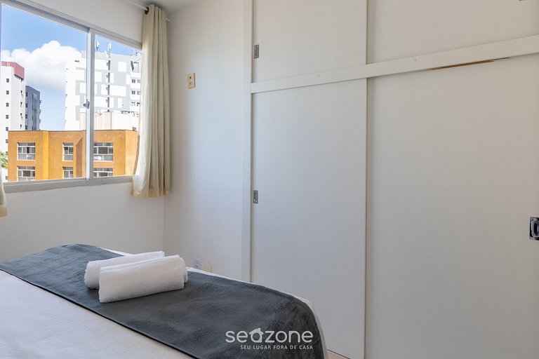 Apto com varanda e vista incrível do mar - STP0903