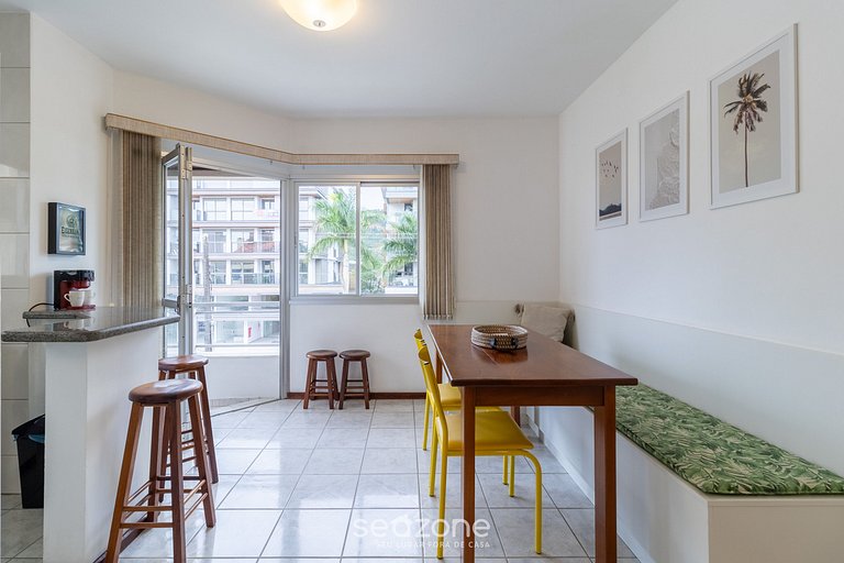 Ap con Balcón, a 600 m del Mar en Jurerê CIE0202