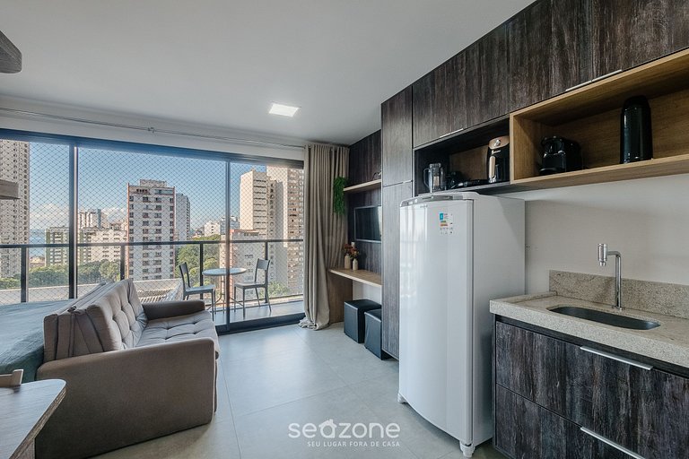 Varanda e vista mar em Vitória LIV1011