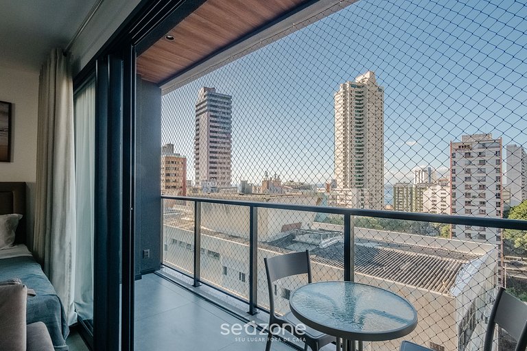 Varanda e vista mar em Vitória LIV1011