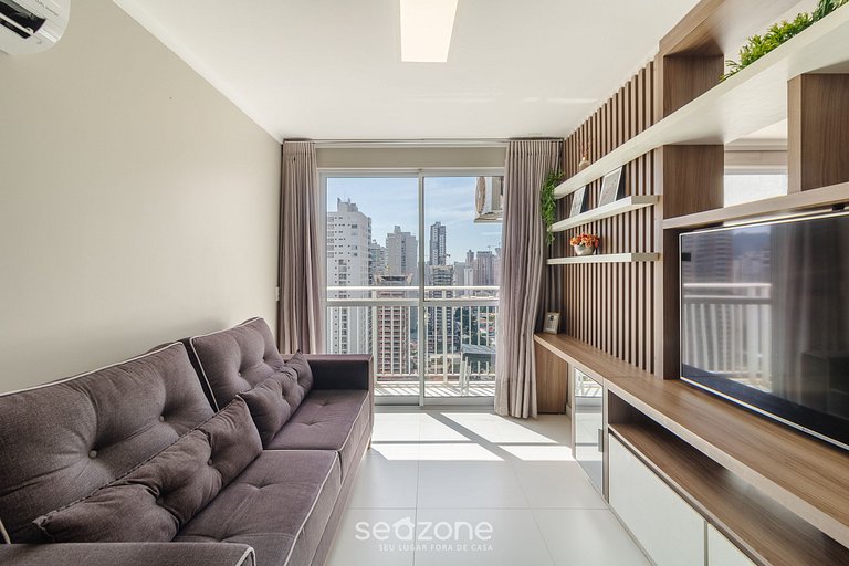 Studio c/ varanda em cond. c/ piscina - WBU2615