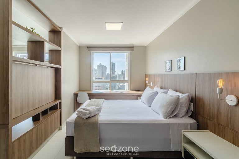 Studio c/ varanda em cond. c/ piscina - WBU2615