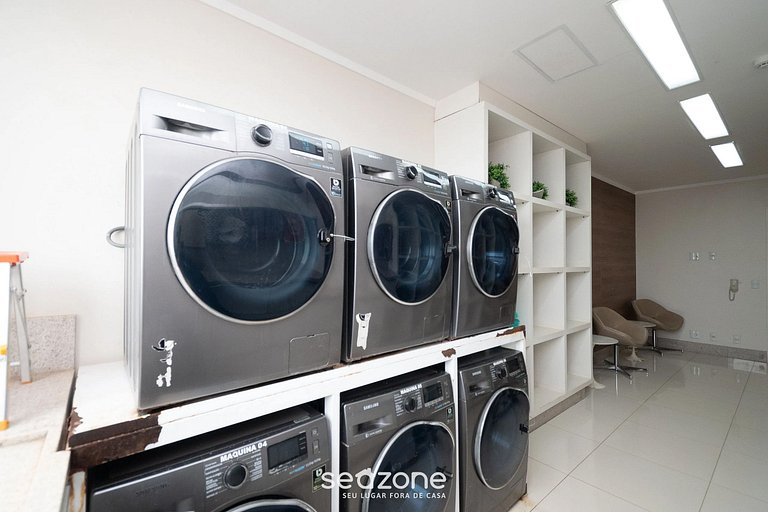 Studio c/ varanda em cond. c/ piscina - WBU2615