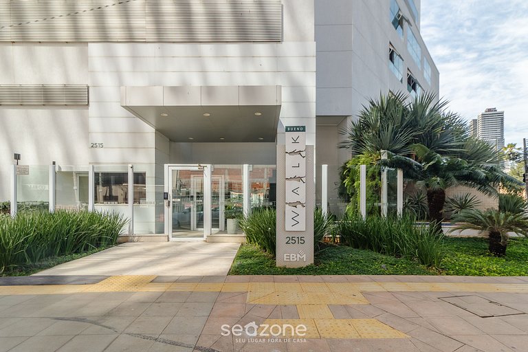 Studio c/ varanda em cond. c/ piscina - WBU2615