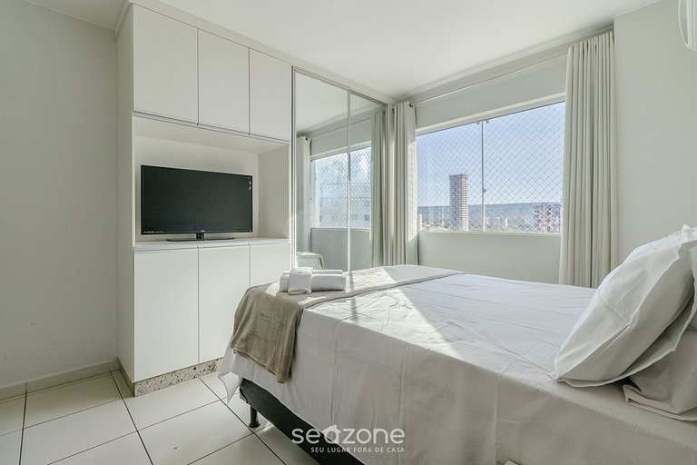 Apto 2Q em Prédio c/ Piscina prox. centro ACM0865