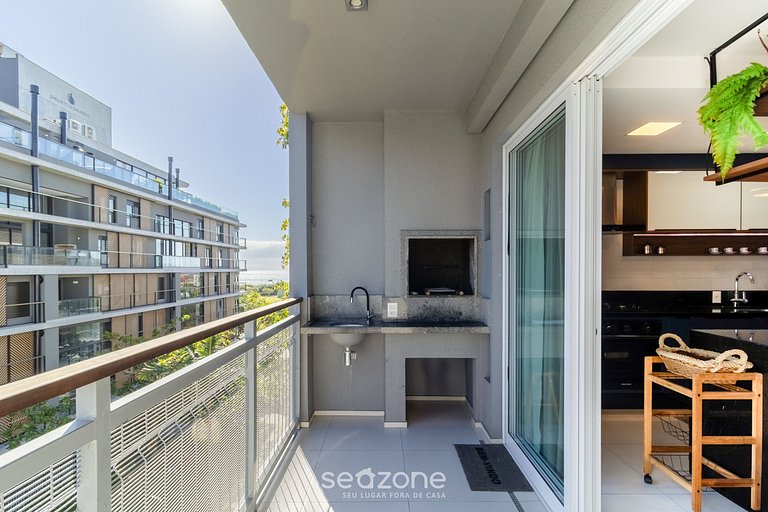 Apto moderno a 240m do mar em Jurerê JRR309