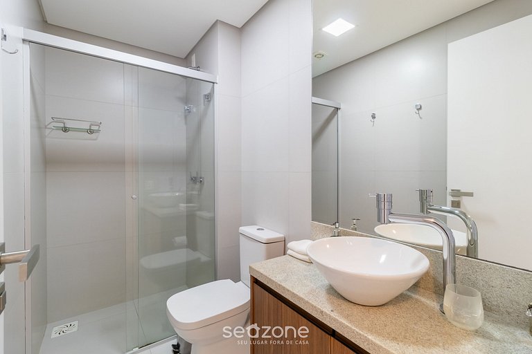 Apto moderno a 240m del mar en Jurerê JRR309