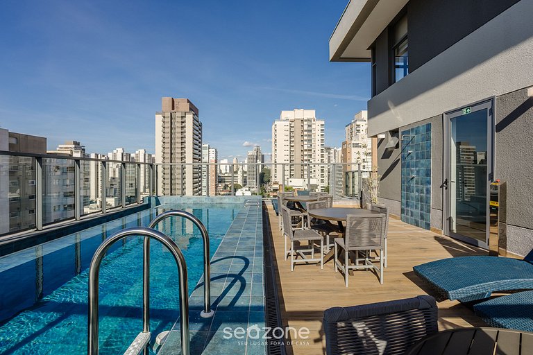 Acomodações em cond. c/ piscina, academia e lavanderia - Per