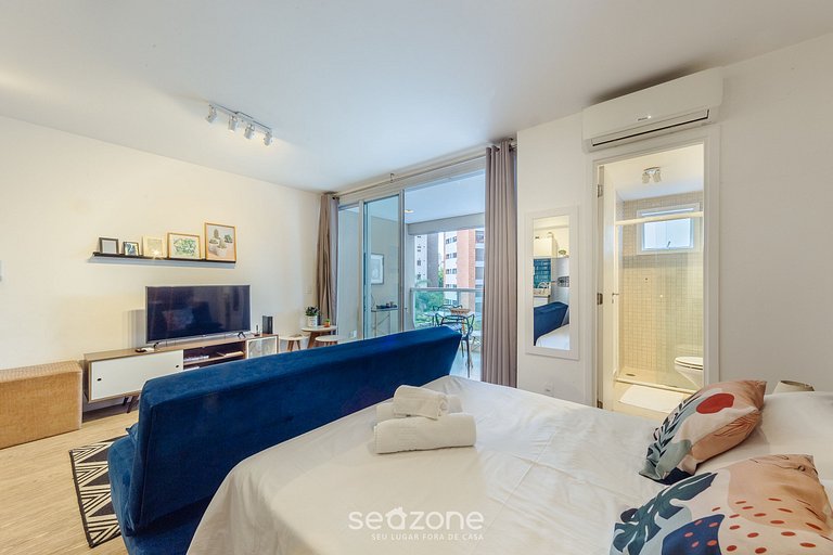 Apto c/ varanda a 750m do B. do Batman PDM0208